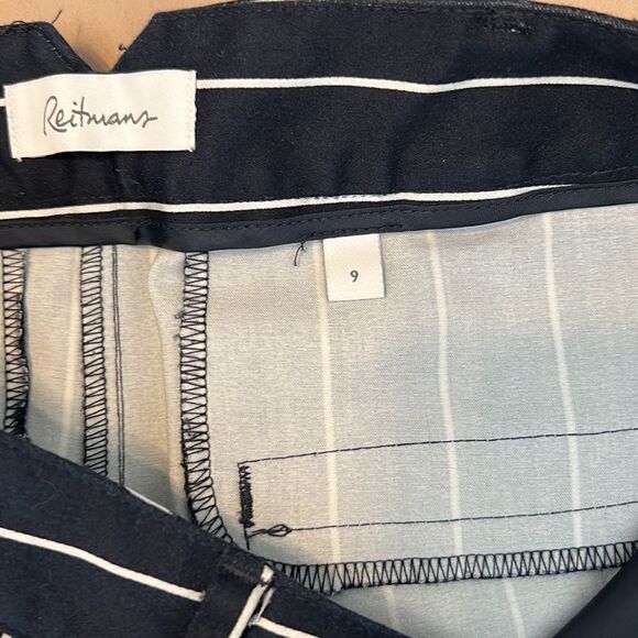 Reitmans sz9 juniors navy white strip stretchy zip front belt loops shorts EUC - Picture 8 of 13